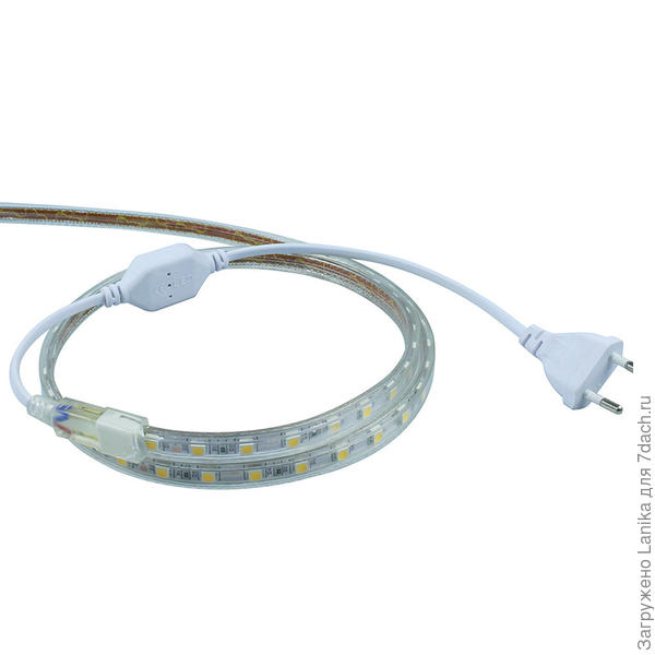 Вилка, написано, евро. В конструкции предусмотрен блок, понижающий напряжение 220в до необходимого для светодиодов