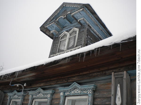 Резьба местами просто осыпалась...