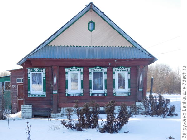 Дома раньше не огораживали, теперь, правда, все потихоньку меняется.