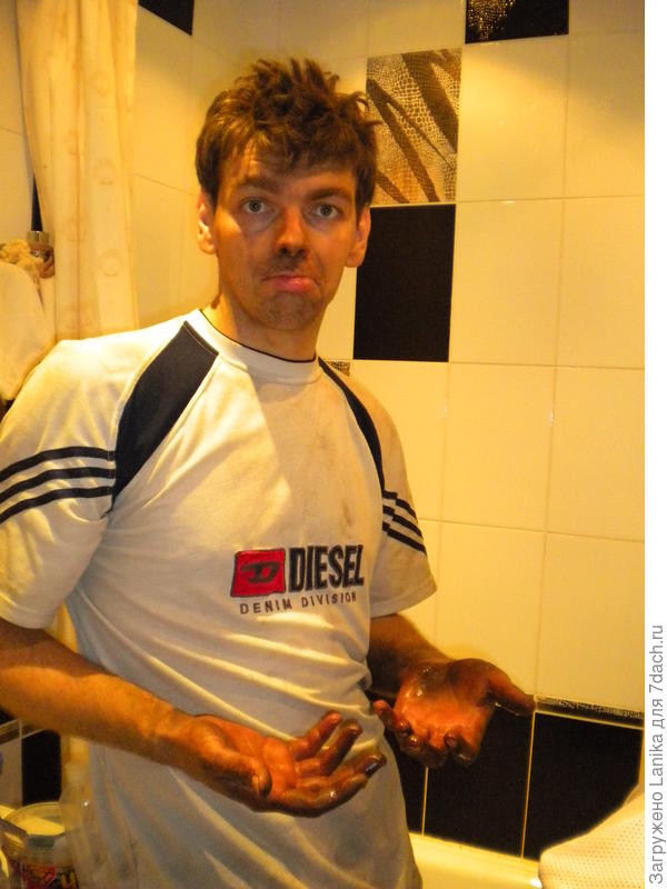 А это младший помощник.