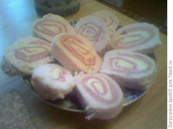 Рулеты из куриного филе, с ветчиной и сыром