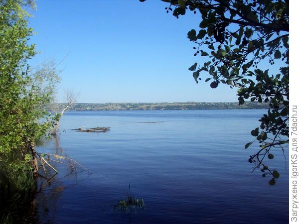 Река утром