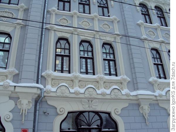 Фасад "Дома со слонами", которому почти 120 лет