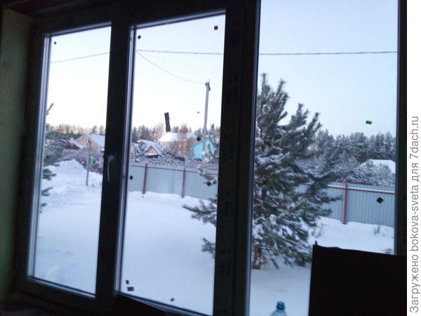 Окна Veka с энергосберегающим покрытием, при -27 градусах дом остался теплым, хотя котел отключился из-за отсутствия света.