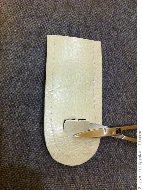 В ярлычке делаю прорезь