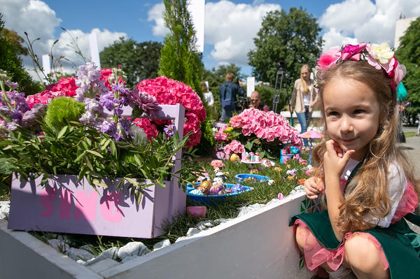 Юная участница конкурса Планета цветов