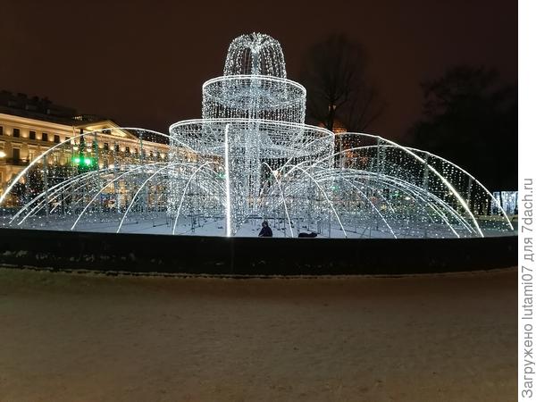 Возле Адмиралтейства