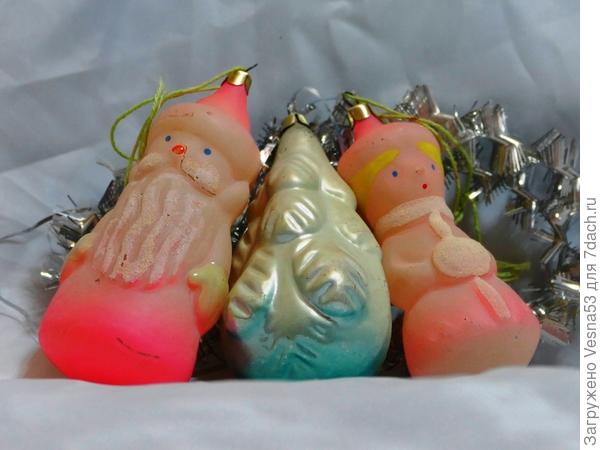 Дед-Мороз, Снегурочка и Ёлочка.