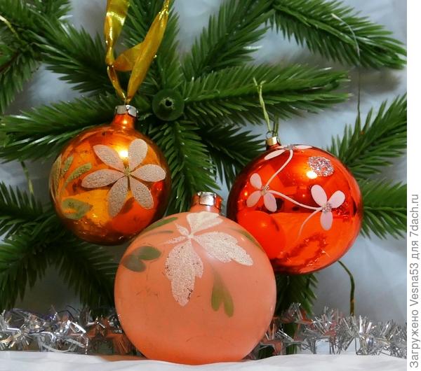 Раньше все шары разрисовывали вручную.