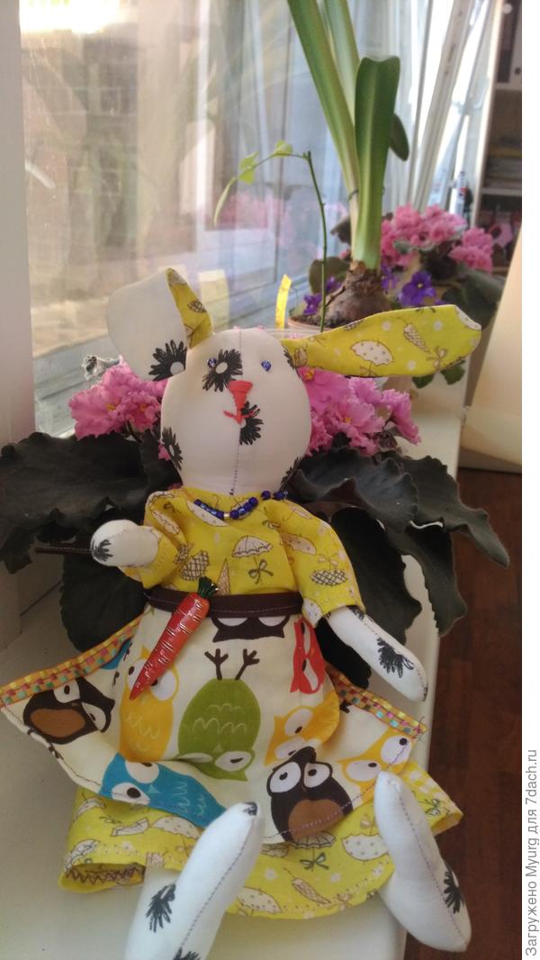 Вот мой зам шлет привет вашему зайцу