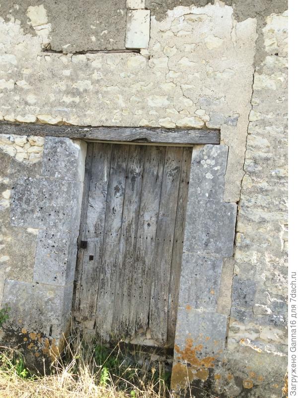 Дверь в сарай