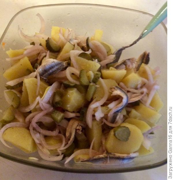 Заправку и зелень добавлю перед подачей.