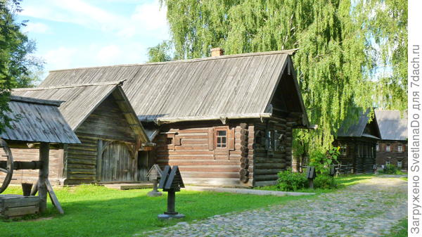 дом Лоховой