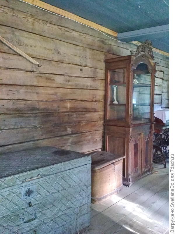 внутри дома