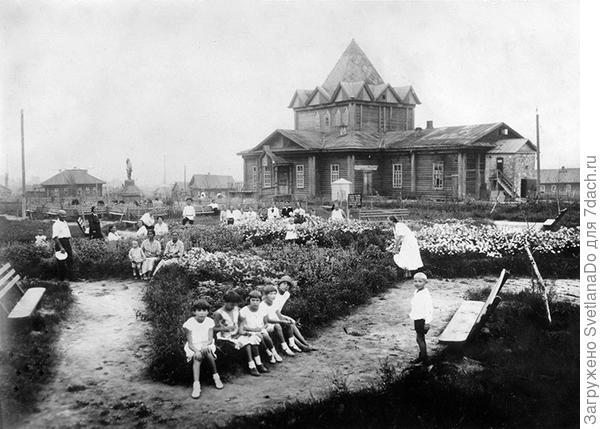 Это кинотеатр &quot;Северный&quot; и сквер в 50-е годы(фото из интернета)