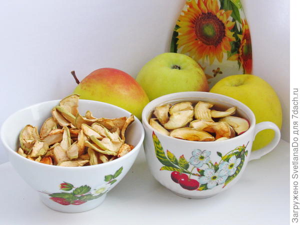 с сушеными яблоками