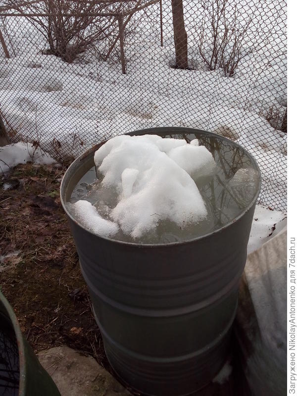 Снег в бочке