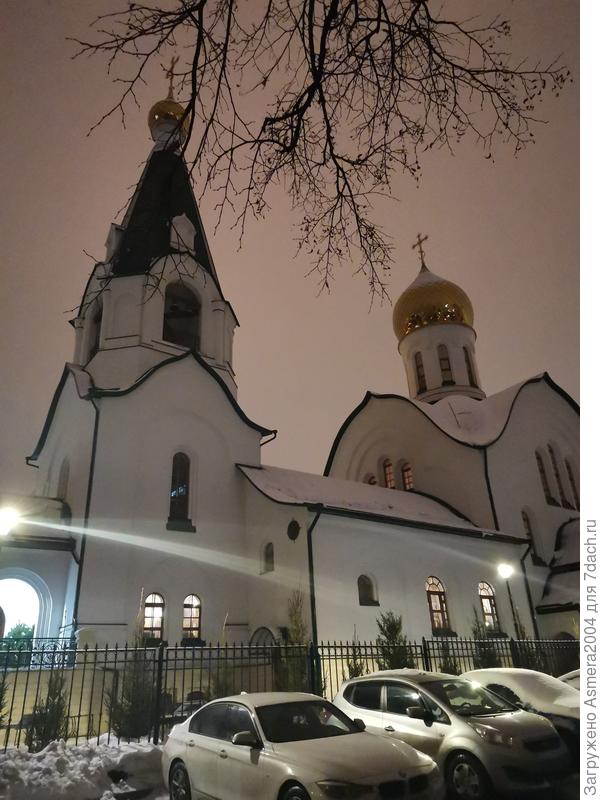 Вид на храм