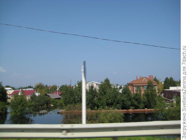 глубина по улице выше 2-х метров