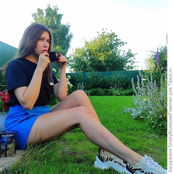 Когда жены нет дома, пьем с соседкой чай))