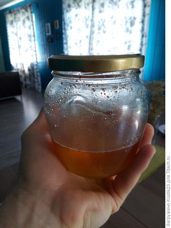 Для справки тебе, чтобы легче было понимать пропорции В 300 г меда -10 столовых ложек меда (темного или засахаренного без горки), И приблизительно 16-17 столовых ложек жидкого легкого меда...Хотя на многих сайтах пишут что 100 грамм мёда это примерно 7 столовых ложек.