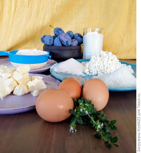 Пряный кекс со сливами и кокосовой стружкой и горячий кофейный шоколад с мятной ноткой () Пряный кекс со сливами и кокосовой стружкой и горячий кофейный шоколад с мятной ноткой