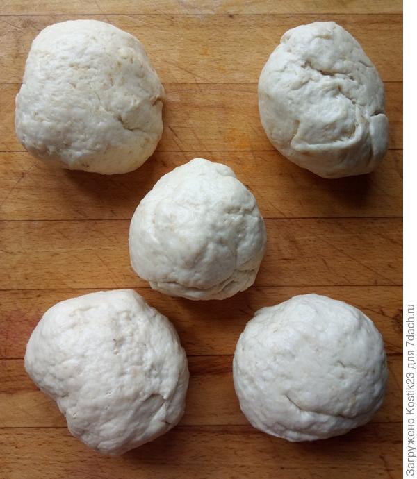 Делим на равные части.