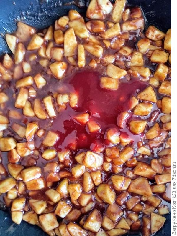 Добавьте соус из Калины