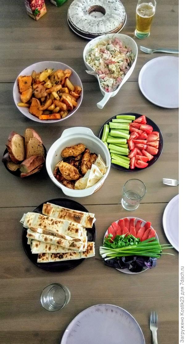 Вот этот субботний семейный ужин...:)