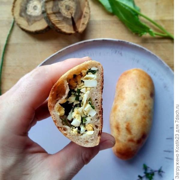 Пирожки с яйцом и луком на закваске...