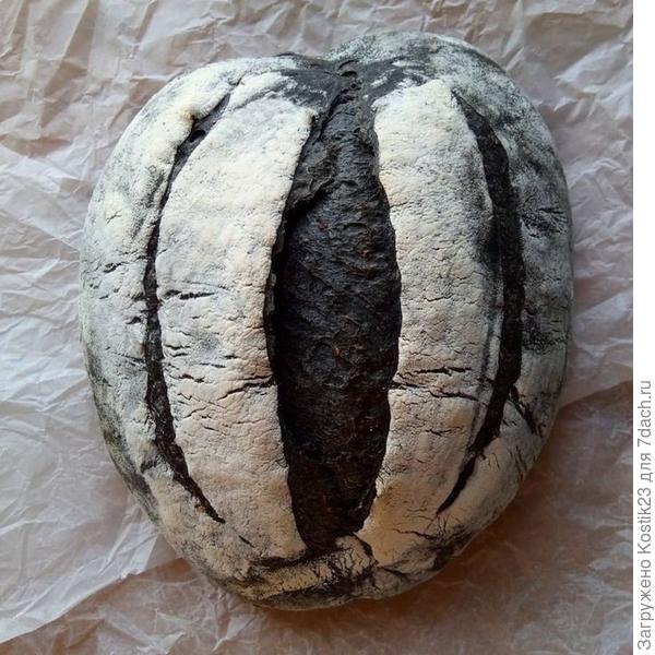 Итальянский угольный хлеб – Пане ал карбоне (Pane al carbone) на закваске с белым кунжутом...
