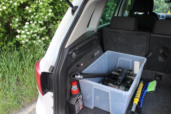 А дальше пылесос поедет на дачу - там для него найдется немало работы