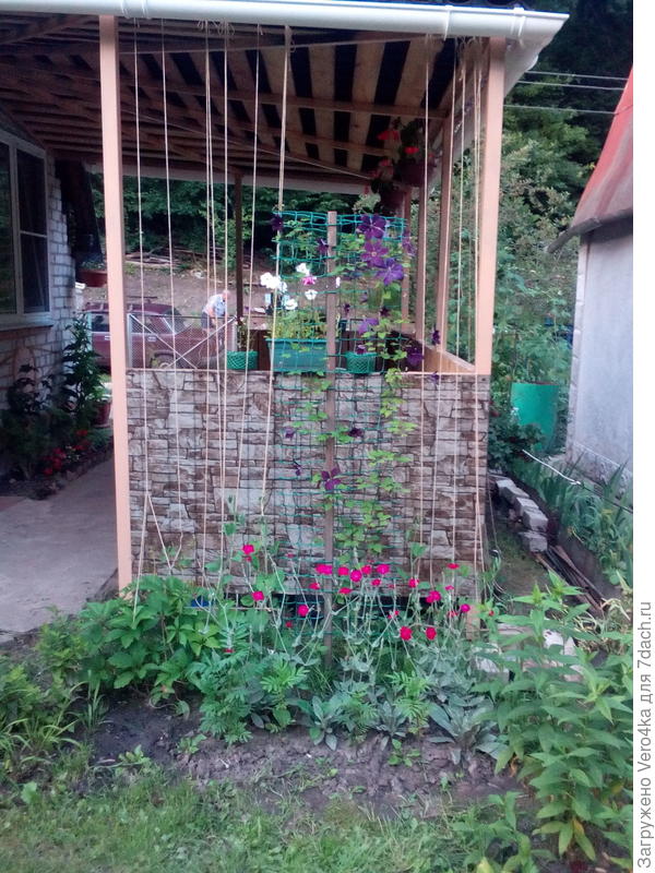 Это беседка с другой стороны