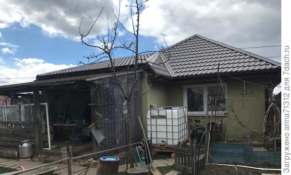 вместо окна проход в пристройку