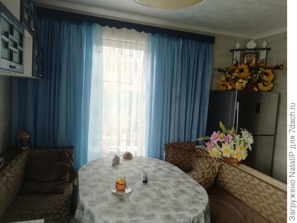 Сами делали карнизы для окон