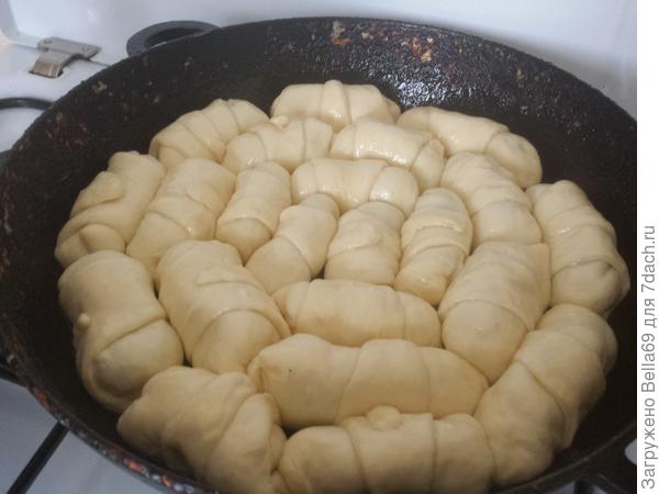 Пирожки  из дрожжевого теста