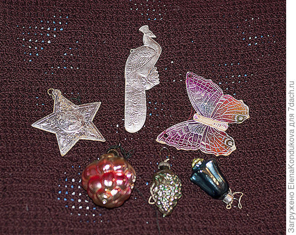 Это самые старые. Помню их столько же, сколько и себя....Они с года 1955