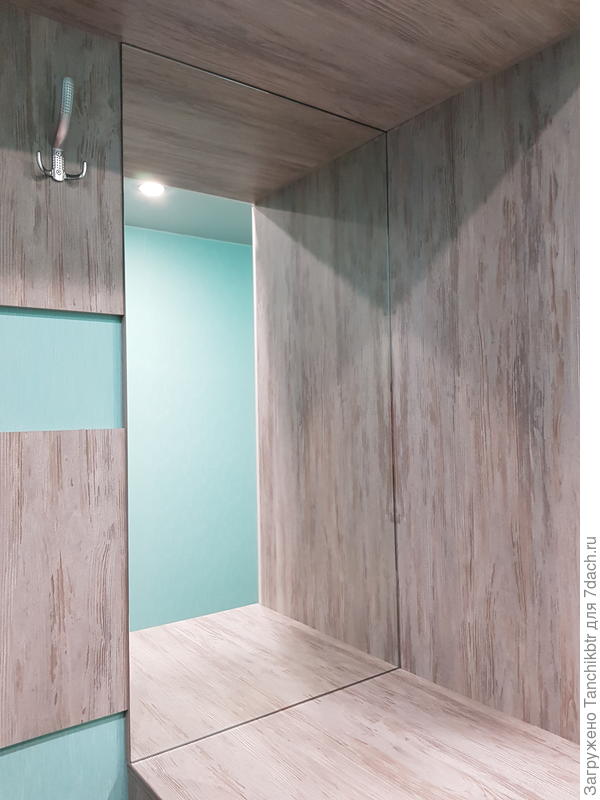 Зеркало в прихожей (117×60 см)