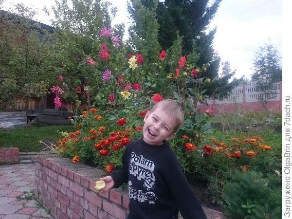 Мальчика тоже ростим.