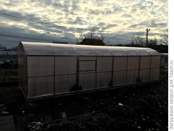 Общий вид нашей теплицы Ладушка