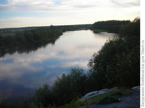 Река Тура.Отражается небо.