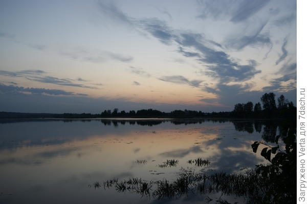 И не понять: то ли небо в озера упало....