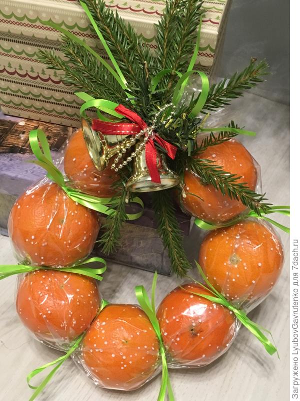 Наделала таких подарочных веночков!