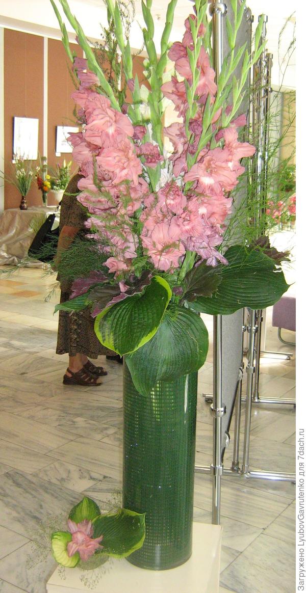 Шоколадница в букете на клубной выставке