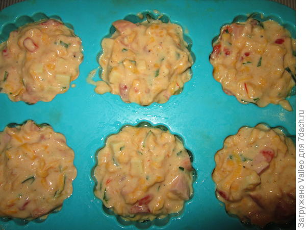 выкладываем тесто