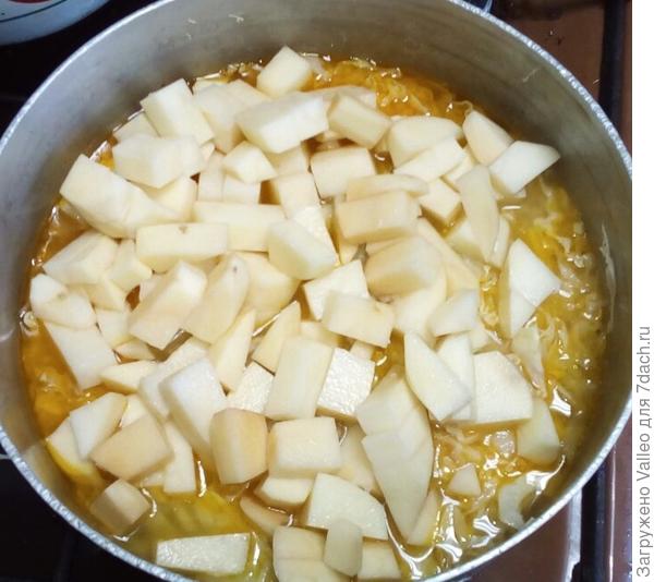 Добавляем картофель