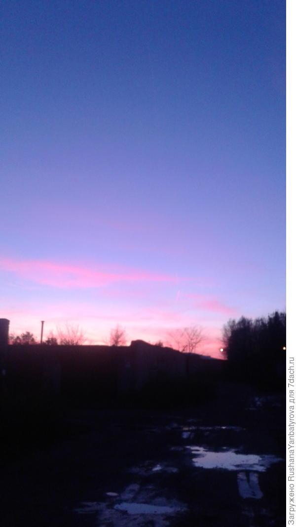 И еще рассвет в тот же день. Мы в дороге.