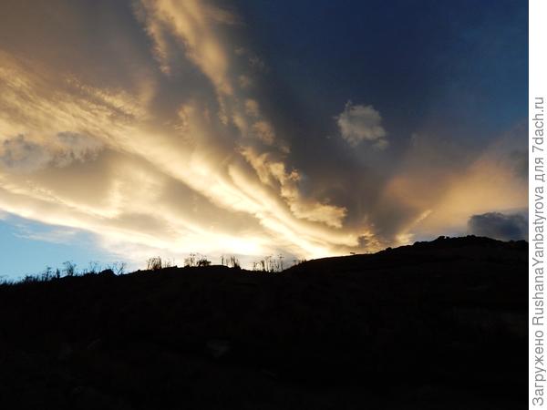 Закат в горах.