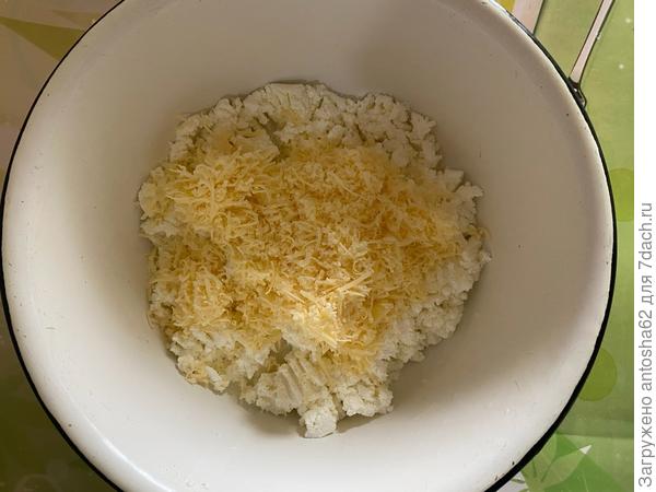 Теперь добавляем к нашим ингредиентам белок куриного яйца