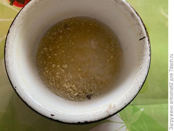 Молоко подогреваем, но не доводя до состояния кипения